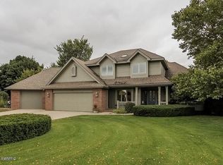 549 Jasmine Dr, Holland, MI 49423