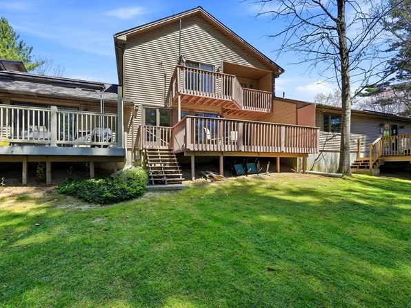 929 Shaker Rd APT 17, Westfield, MA 01085