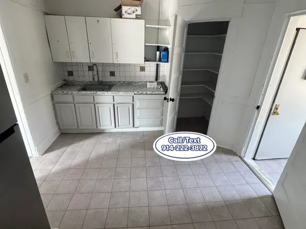 12 Riverview Pl, Yonkers, NY