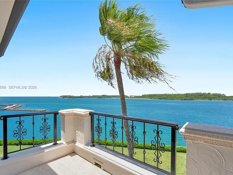 2244 Fisher Island Dr #3404 — Photo 17