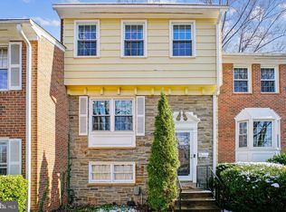 8332 Glastonbury Ct, Annandale, VA 22003