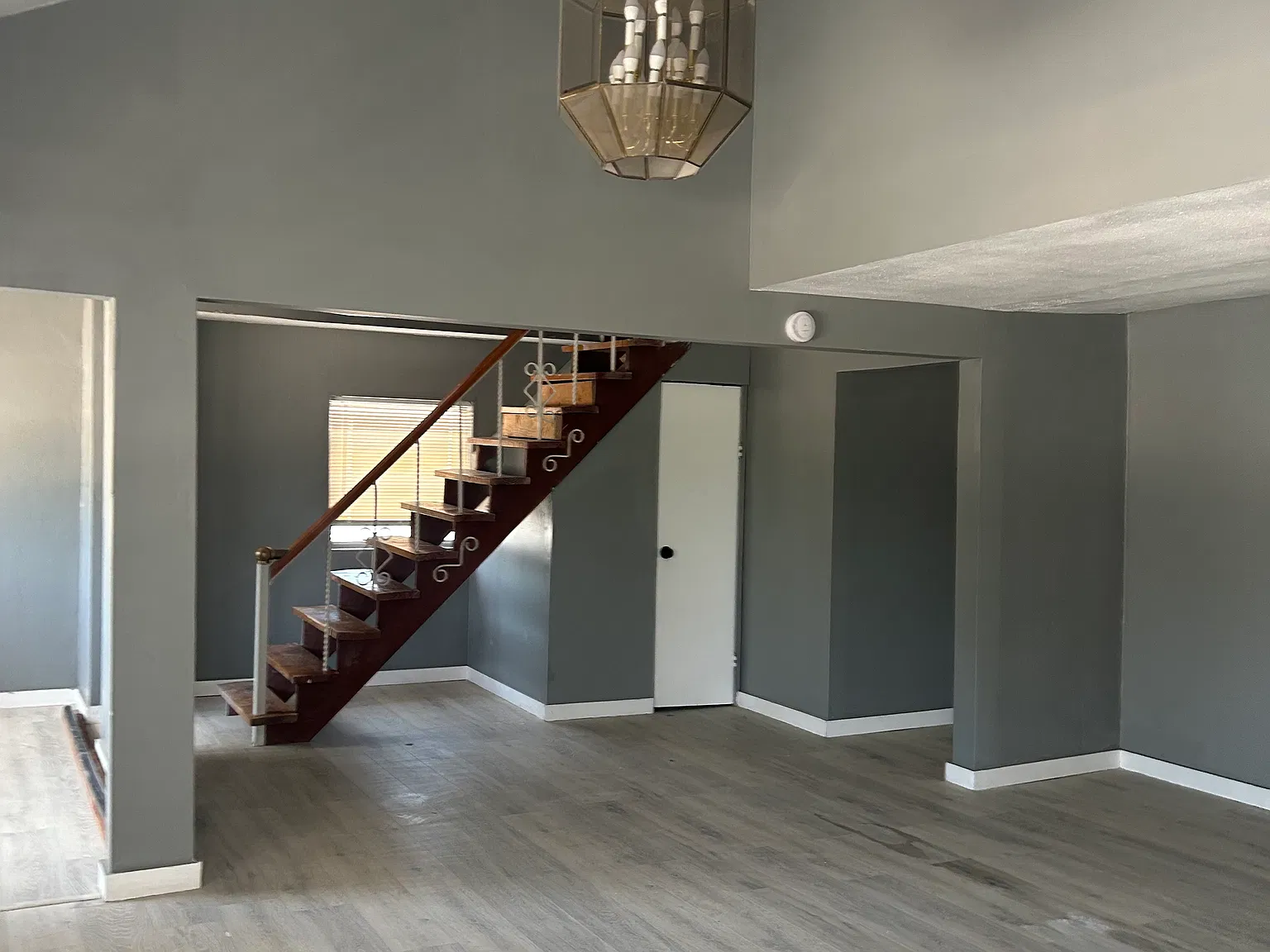 3 bed, 1000 sqft, $1,200 — Photo 3