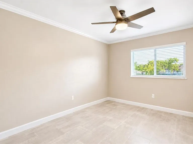 2360 Naples Trace Cir #6 — Photo 9