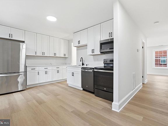 4th image of 7211 Cross St