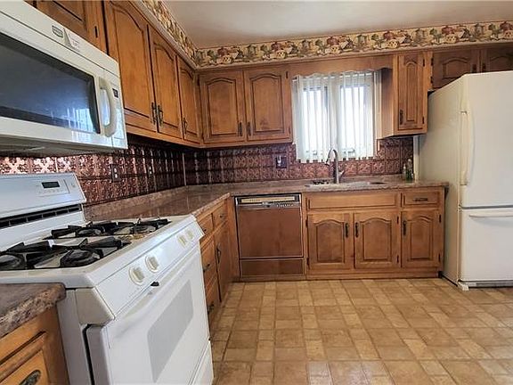 2nd image of 1223 Hedy Lynn Dr