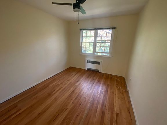 4th image of 20 Woodycrest Ave