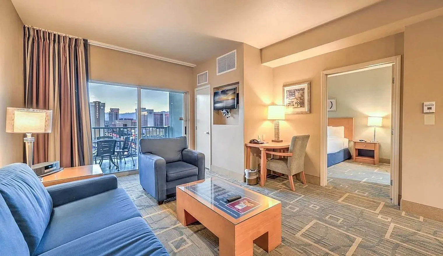 1 bed, 1.0 bath, 742 sqft, $14,662 — Photo 4