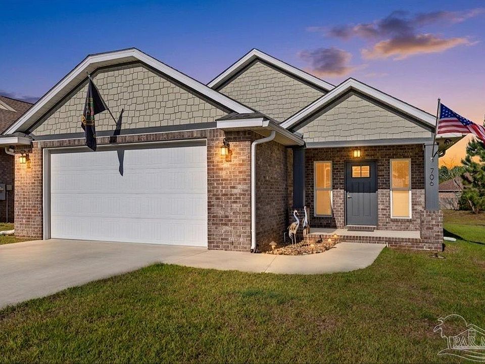 1st image of 706 Upper Heron Way