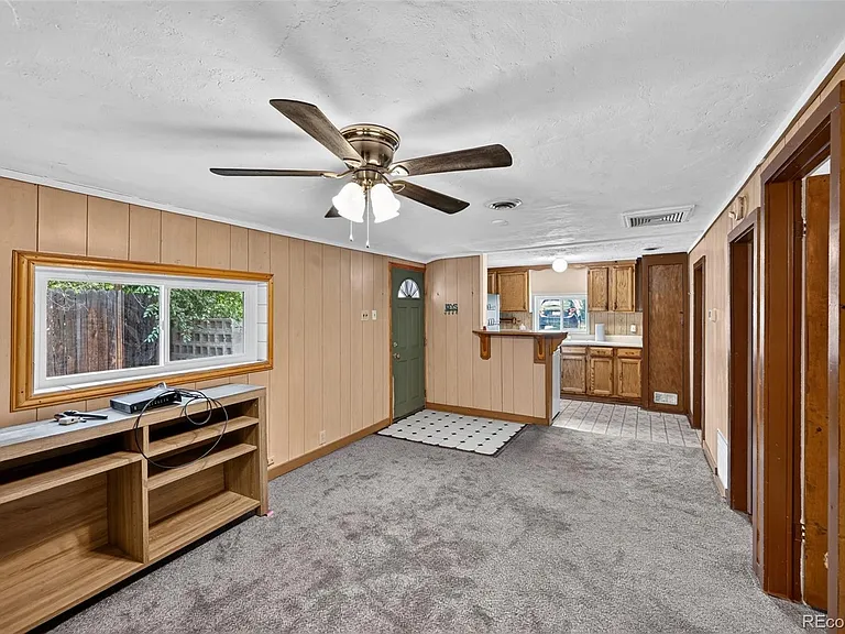 225 S Holland St #B — Photo 4