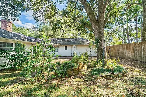 10503 Greencreek Dr