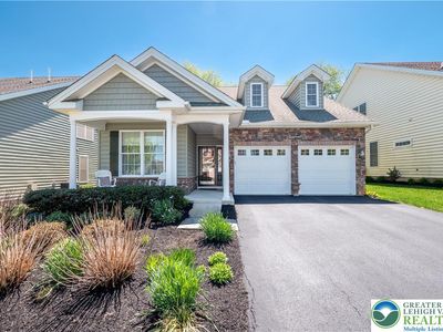 1045 Resolution Dr, Bethlehem, PA, 18017