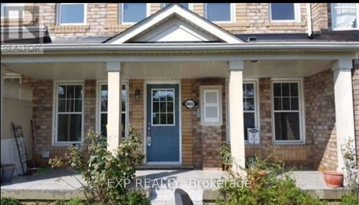 4 bed, $3,250 — Photo 1