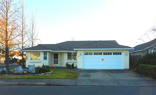1st image of 643 Shadow Wood Dr