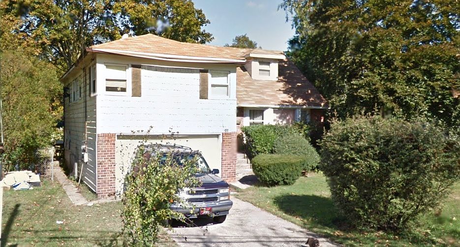 1st image of 209 E Pennywood Ave