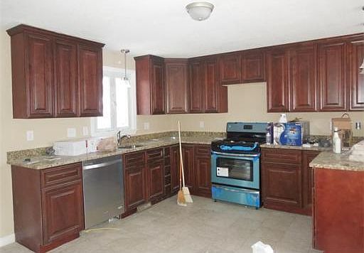 2nd image of 4 Vassar Dr