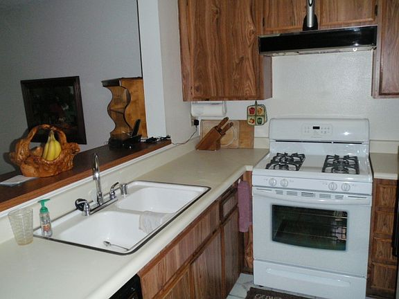 5th image of 2254 S Greenwood Pl APT D