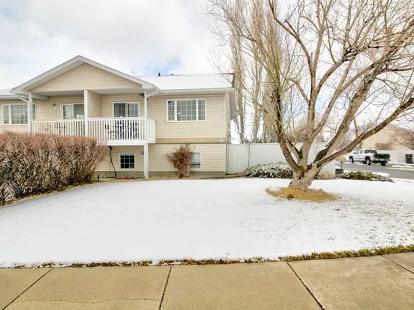 65 S Ermineview Way N, Lethbridge, AB T1H 6M8