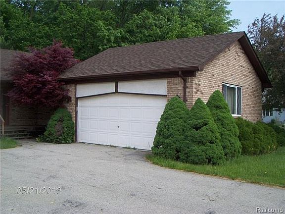 2nd image of 5988 Urban Dr