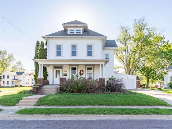 118 S High St, Washington, IL 61571