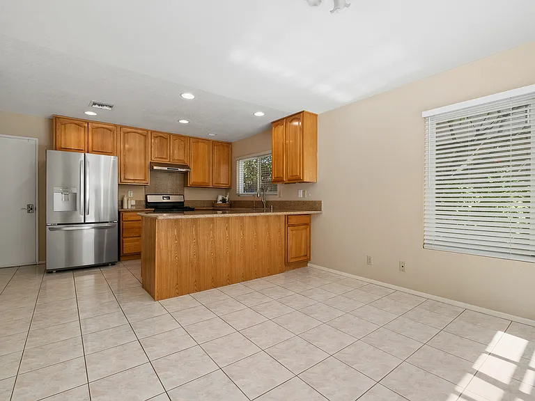 4068 Jeffrey Dr — Photo 17