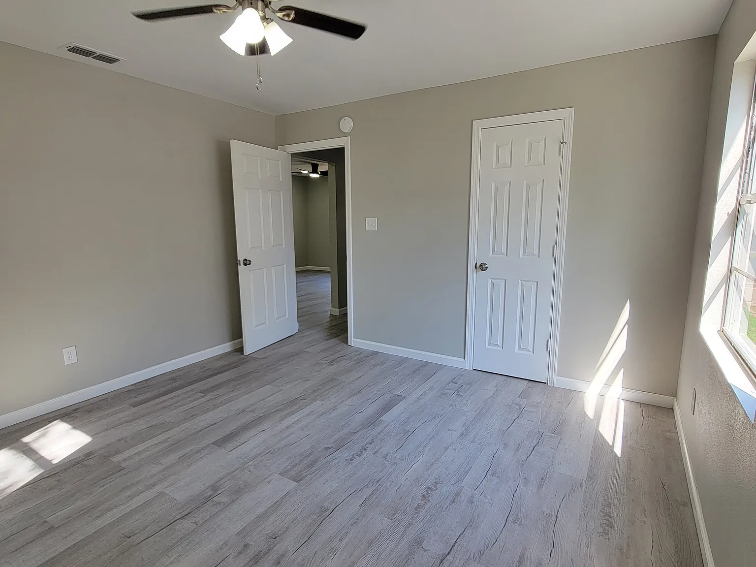 3 bed, 1300 sqft, $1,695 — Photo 4