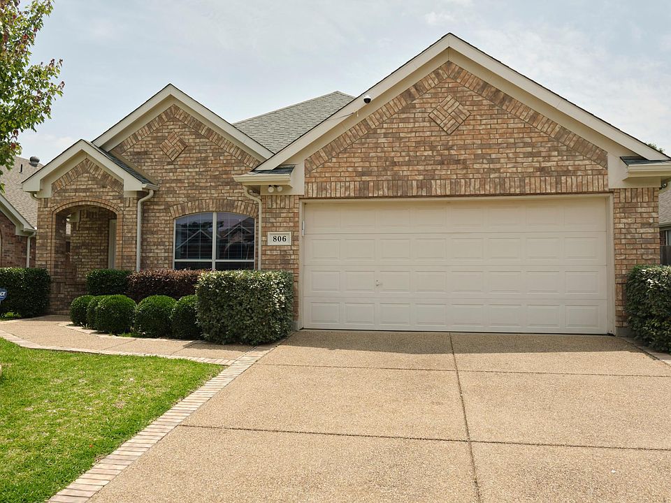 1st image of 806 Dogwood Dr