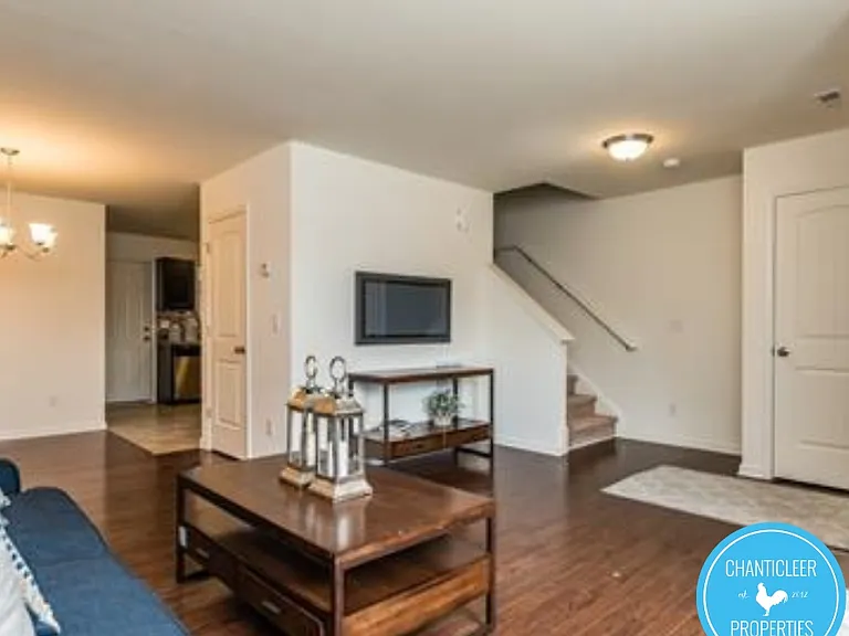 3536 Midway Island Ct — Photo 3