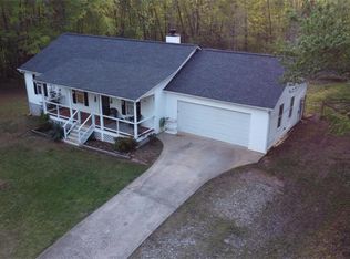 40 Cottontail Trl, Cleveland, GA 30528