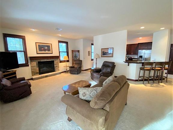 5th image of 1507 Eagle St APT 107