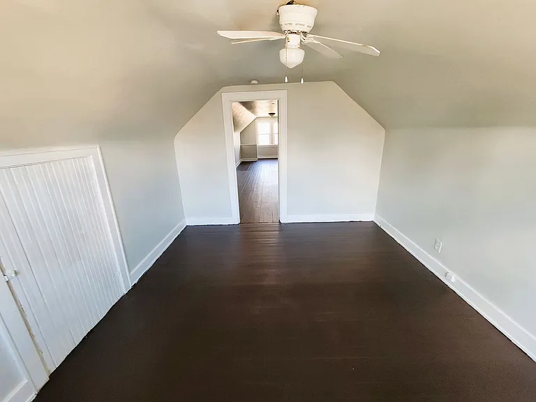 1057 Schiff ave. — Photo 15
