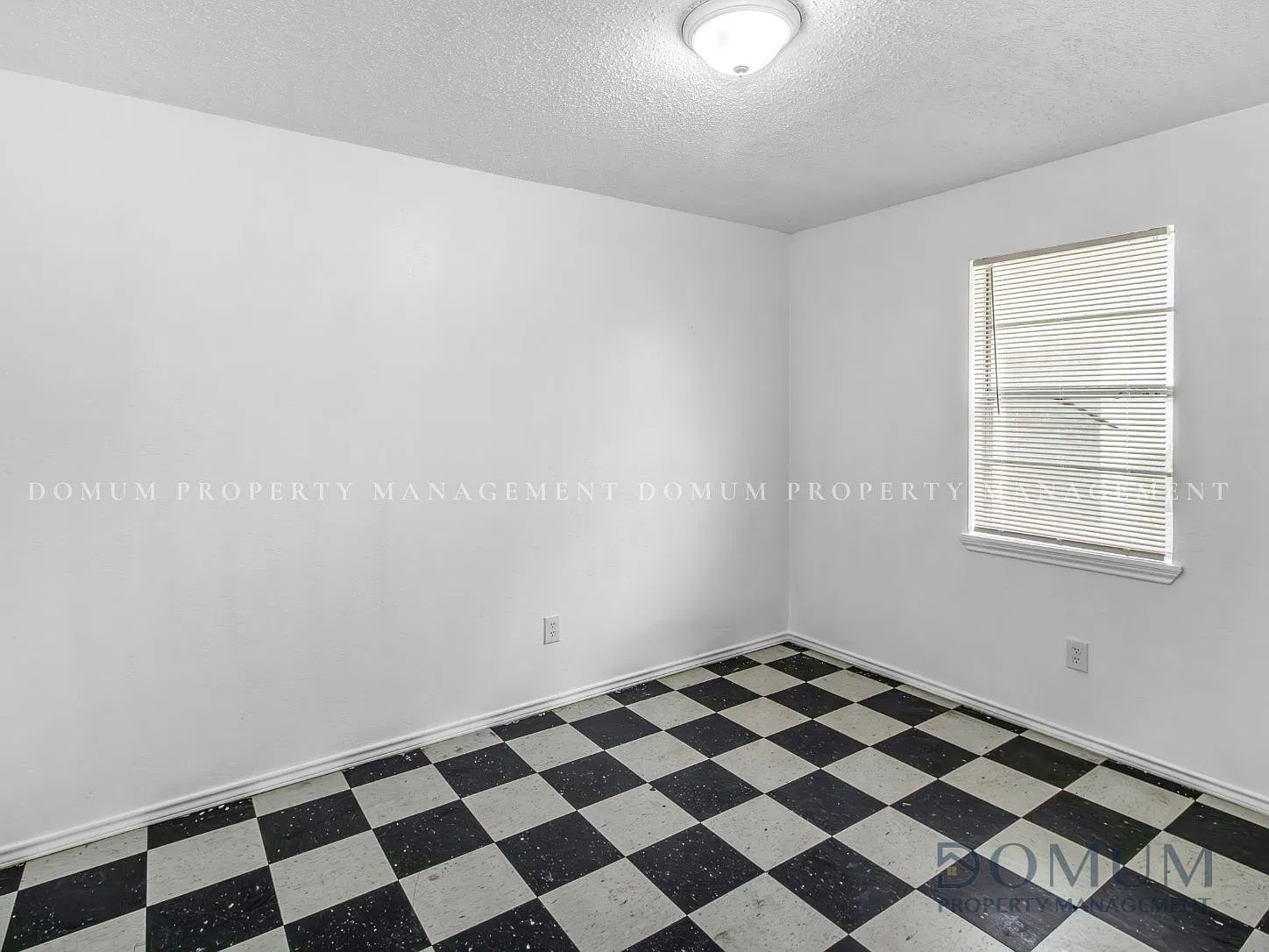 603 North Saint Marie Street - 3 — Photo 2