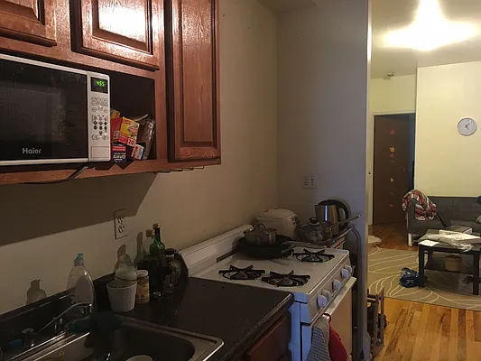 Rented by Metro Prop NY Corp | media 39