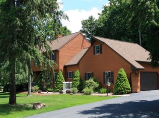 21 Ironwood Rd, New Hartford, NY 13413