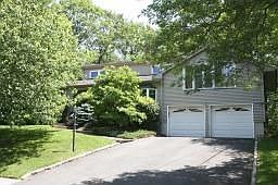 1st image of 5 Connel Dr