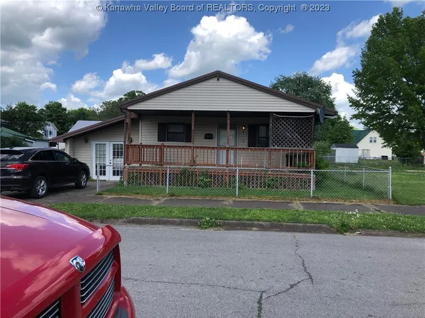 3 Henry St, Ravenswood, WV 26164