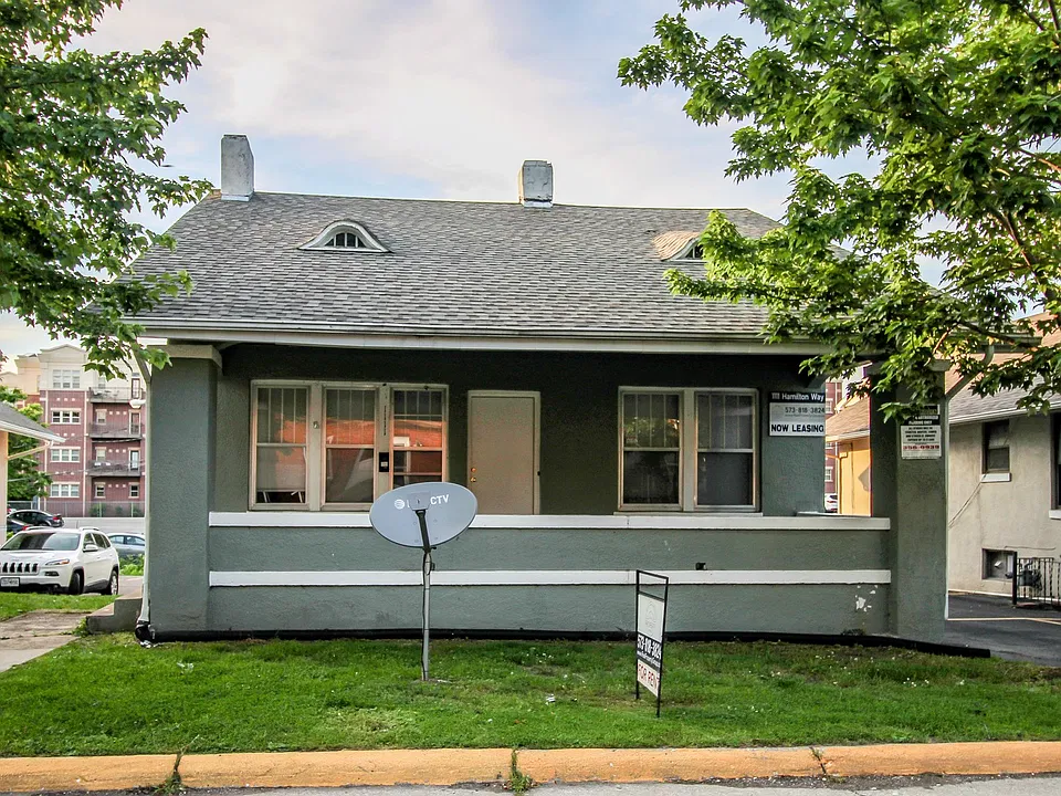 1111 Hamilton Way