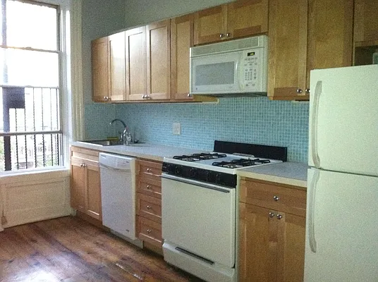 Rented by Brownstone Property Group | media 5