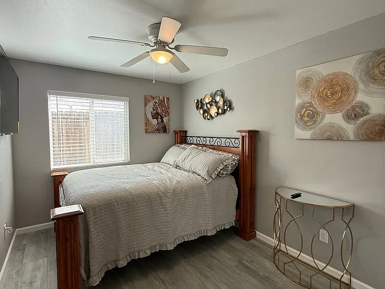 New Furnished 3 Bedroom 2 Bath home — Photo 8