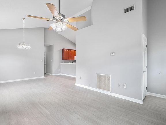 4th image of 11517 Acorn Dr
