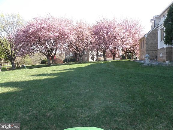 4th image of 21800 Churchill Downs Ct