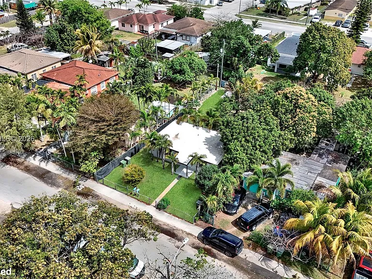 105 NW 7th Ave #A — Photo 29