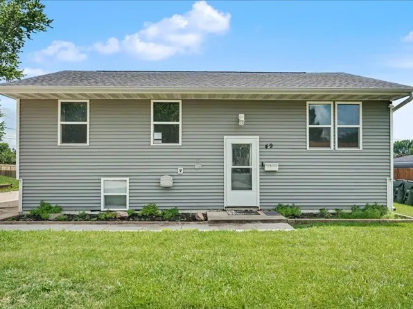 49 Devonwood Ave SW, Cedar Rapids, IA 52404