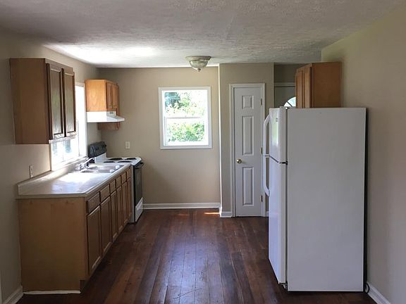 2nd image of 1511 Sycamore St #A