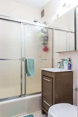 Rented by Smart City Real Estate LLC | media 12