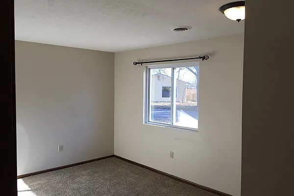 2410 Charolais Ln — Photo 10