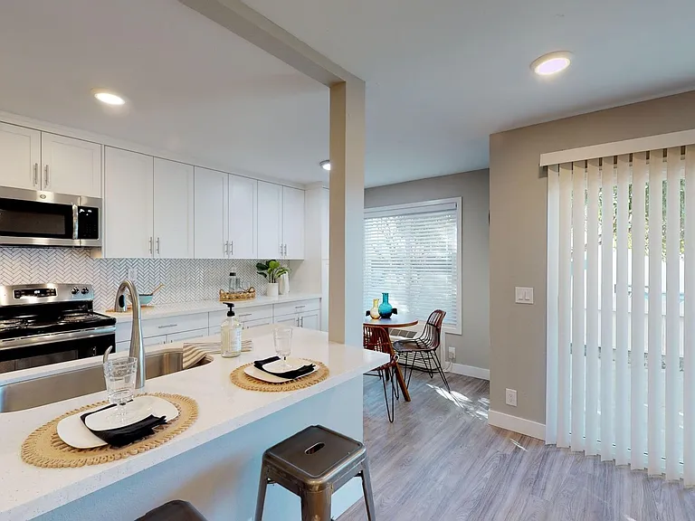 Mocha - 1 and 2 Bedroom Units in Escondido — Photo 13