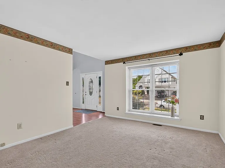 402 Candlewood Way — Photo 7