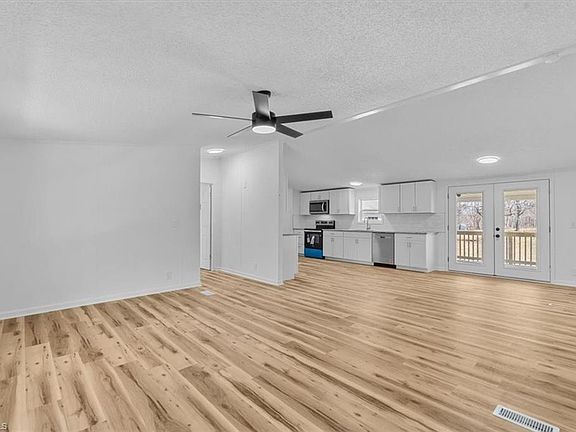 5th image of 235 Aberdeen Rd