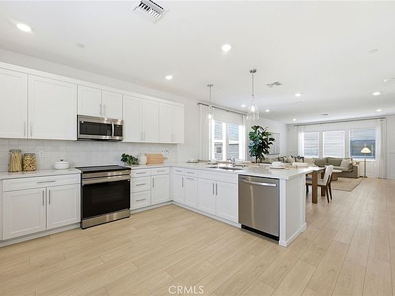 5th image of 11424 Wildflower Lane El