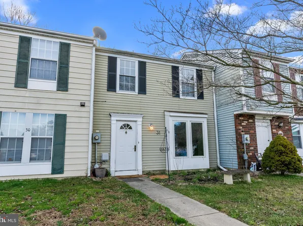 31 Victoria Manor Ct, Sicklerville, NJ 08081